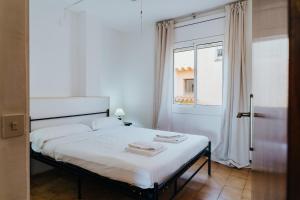 WELCS APARTAMENTO 198 EMP con terraza junto al mar