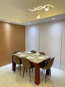 Venetian Haven BGC Venice Grand Canal Apart ment, 4 Bedrooms, for 10 Guests