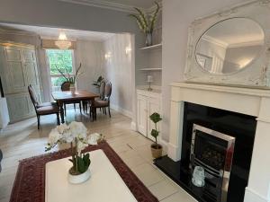 Elegant Victorian house - very best central location in historical city centre