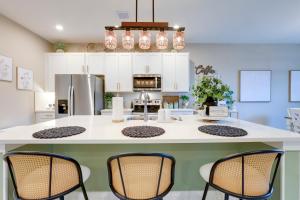Stylish Port St Lucie Home w Hot Tub + Game Room!