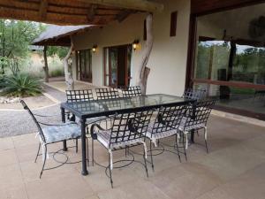 Zebula Golf and Wildlife Estate - Porcupine Strolling Pax 8 - Moi Signature Luxury villa