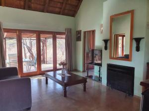 Zebula Golf and Wildlife Estate - Walk of the Eland Pax 12 - Moi Signature Luxury villa