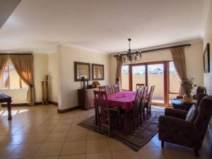 Zebula Golf and Wildlife Estate - Owls Haven Pax 10 - Moi Signature Luxury villa