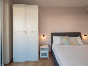 Elegante e luminoso appartamento con box auto a pochi passi da metropolitana M4