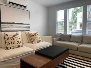 Luxury - King Bed - Downtown - Stratford