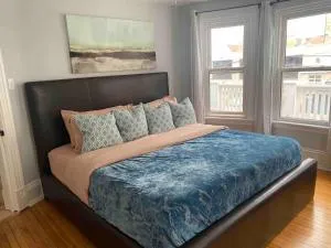 86B King Bed - Steps to Victoria Row - Stratford