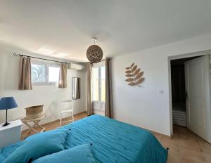 Villas Villa Verde climatisee pour 10 personnes avec piscine chauffee et vue mer a La Londe les Maures : photos des chambres