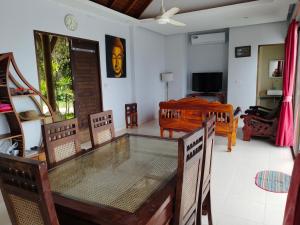 lanta martin villa sunset and seaview klongnin beach