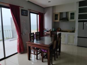 lanta martin villa sunset and seaview klongnin beach