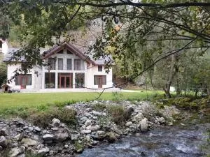 The Rock - Moieciu - 凯亚