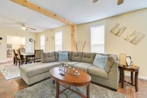 2 Mi to Syracuse University Apt with Fire Pit - Hamilton