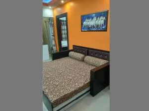 Eva's Castle - 1BHK AC Room with Kitchen - Konark