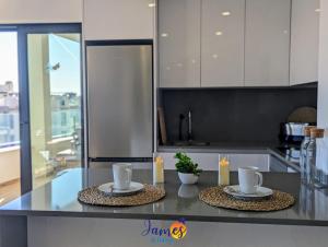 Lux Penthouse Valentino Golf III VM49