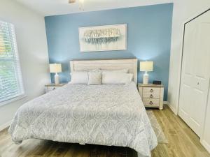 Cozy Condo Minutes Away From Disney