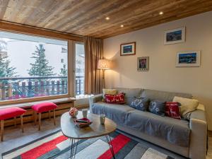 Spacieux duplex 3P avec wifi et balcon sud, parking inclus, près des pistes à Val-dIsère - FR-1-694-27