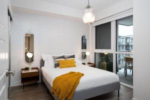 Amazing 2BR 2BA Resort Condo w Balcony and Parking