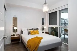 Amazing 2BR 2BA Resort Condo w Balcony and Parking - Edgar