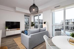 Amazing 2BR 2BA Resort Condo w Balcony and Parking