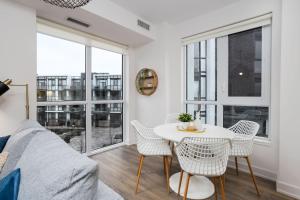 Amazing 2BR 2BA Resort Condo w Balcony and Parking