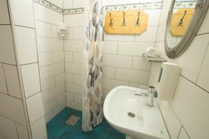 Double Room with Private Bathroom room in Mama's House