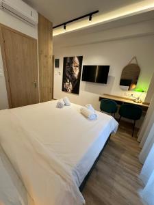 Ethra Suite 5