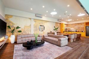 CANGGU BRAND NEW 6Bed VILLA! BEST LOCATION! A STEP-FREE Design Highlight for Families & Friends