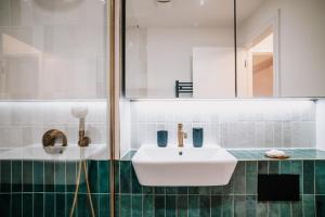 Stunning Duplex in City Centre WiFi Family Contractor