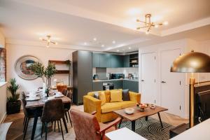 Stunning Duplex in City Centre WiFi Family Contractor