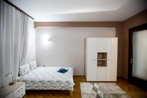 Spacious City View Apartment with Balcony