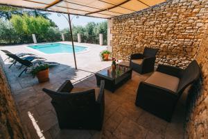 Location vacances maison piscine LIOUX LS2-92