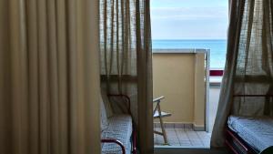 SE054 - Senigallia, monolocale fronte mare allePiramidi