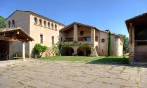 Luxuriously restored farmhouse near Girona in the heart of Catalunya - Aiguaviva