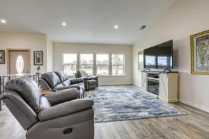 On-Site Winery Rural Plymouth Getaway! - 杰克逊