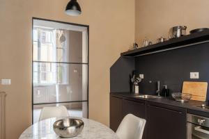 Central and Modern apartment in Rione Monti