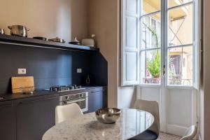 Central and Modern apartment in Rione Monti