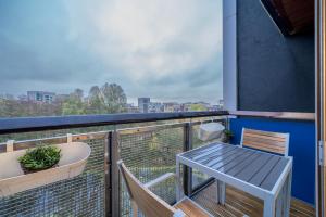 Lovely 3BD Flat, Parking, sleeps SIX close to O2