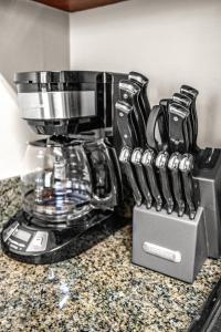 Waterfront and City Lights 1-BR With Free Parking