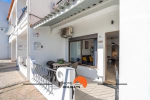 #253 Fernando Pessoa 28 by Home Holidays