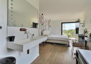 Villas Villa Iris en Ardeche - Piscine Privee et Jardin : photos des chambres