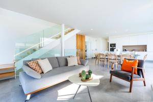Villa Eva - amazing heated pool, chill out and BBQ