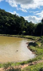 Pedacinho do céu Casa de sítio com lago para pesca - Aluminio