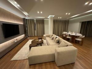 Water way 1 compound