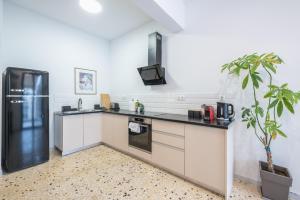 Zen Spacious, Psirri