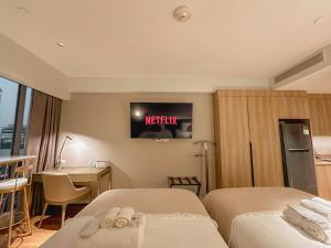 Rockwell View Twin Suite with FREE WiFi Pool & Gym