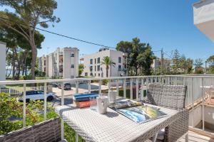 Assimetric, a solo 50 metros de la playa