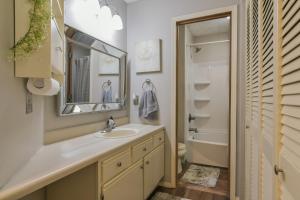 Cozy Condo Retreat at Fall Creek