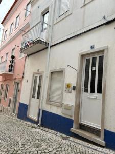 100 meters from the Beach! Rua da Paz Nazaré