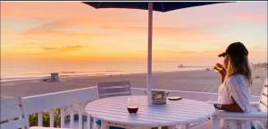 90210 Beach House Top Unit