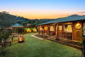 StayVista at The Woodscapes with Lawn & Views - Yedapalli