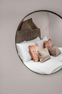 Cozy Studio Perfect Blend of Style & Convenience